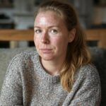 Sandra (39) verbreekt contact met ouders: ‘Ze ruimen hun huis niet op!’