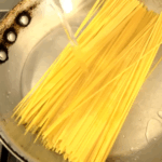 Je hebt je spaghetti altijd verkeerd gekookt, zo moet het wel!