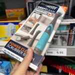 Deze Elektrische Schoonmaakborstel van de Action gaat jouw schoonmaak zoveel gemakkelijker maken!
