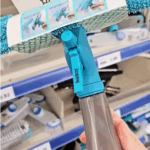 Dit artikel kost nog geen 3 euro bij de Action en maakt ramen wassen veel makkelijker