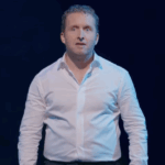 Wauw: Zoveel mensen keken er naar naar de oudejaarsconference van Peter Pannekoek