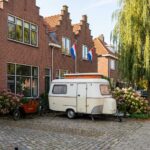 Weinig mensen weten dit! Zo lang mag je je caravan op je eigen oprit laten staan.