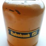 Dit potje vond ik nog in een oude doos op zolder, weet jij nog wat het is?