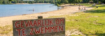 Let op: op deze populaire zwemplekken kun je deze week beter niet het water in gaan