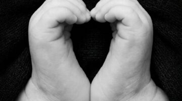 Artsen verklaarden baby Noah overleden… uren later gebeurde het ondenkbare