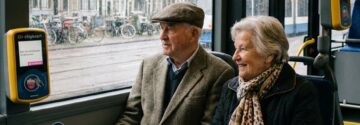 Senioren zijn kwaad: populaire OV-korting verdwijnt en dat kan grote gevolgen hebben