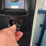 OPGELET: Nieuwe skimming truc bij tankstations kan je 1000-den euro’s kosten!