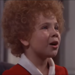Zo ziet de brutale rode krullenbol uit ‘Annie’ er tegenwoordig uit