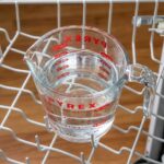 Je vaatwasser stinkt of wordt niet meer goed schoon? Met deze 3 simpele stappen is hij weer fris!