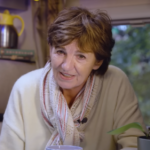 Op dit moment gaan onze gedachten uit naar Martine van Os (69)